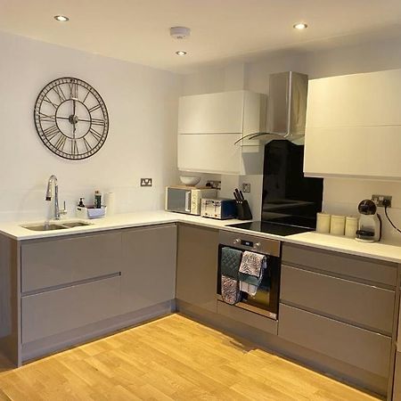 Bevendean Beach Hut - Modern 5 Bedroom House, With Parking Μπράιτον Εξωτερικό φωτογραφία