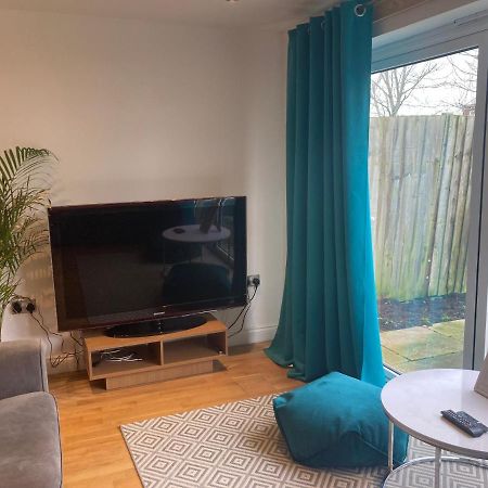 Bevendean Beach Hut - Modern 5 Bedroom House, With Parking Μπράιτον Εξωτερικό φωτογραφία